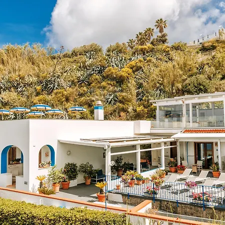 Cava Dell'isola Hotel