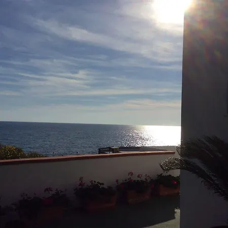 Cava Dell'isola Hotel